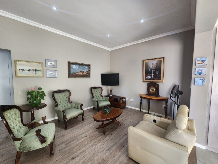 3 Bedroom Property for Sale in Klipfontein Western Cape